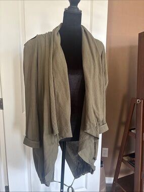 En Creme Olive Lightweight Draped Shirt Jacket